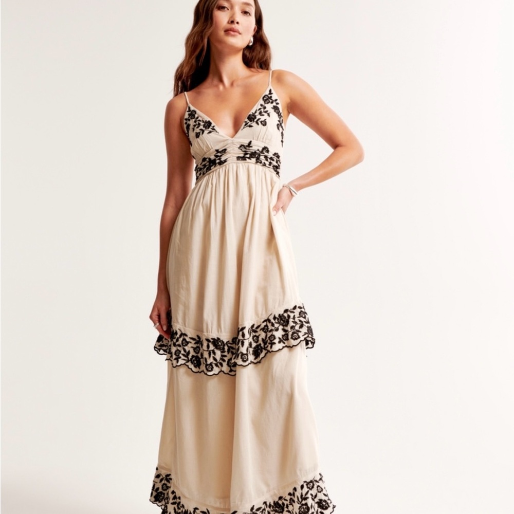 Abercrombie & Fitch Cream Maxi Dress with Black Accents